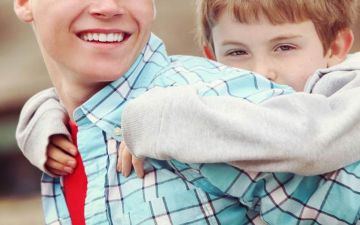 هل طفلك خجول وحساس؟